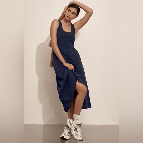 Black Tape_ Dresses & Skirts - BLACK TAPE $80 NAVY MIDI DRESS